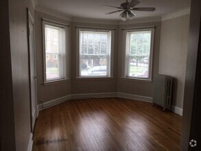 Building Photo - 2 bedroom in Chicago IL 60618