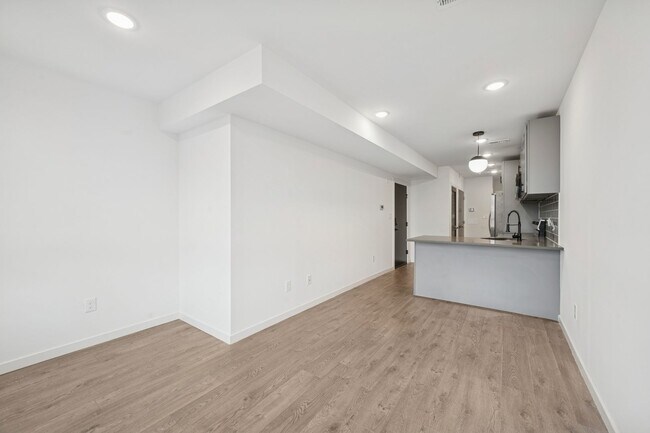 Building Photo - 1454 N 57th St