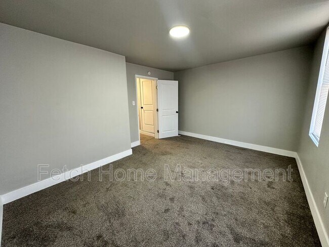 Building Photo - 334 Lehman St
