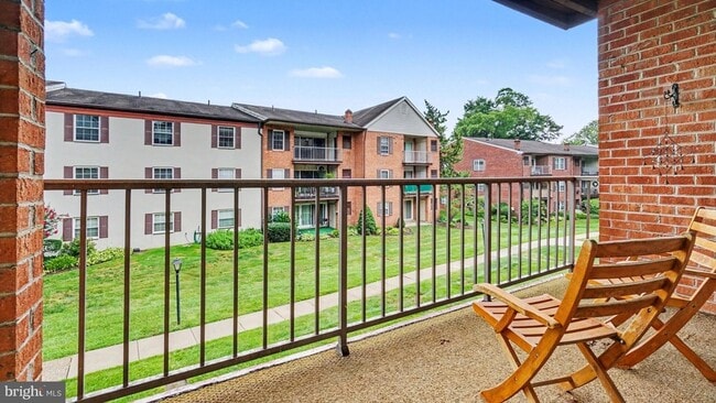 Building Photo - 349 Drummers Ln