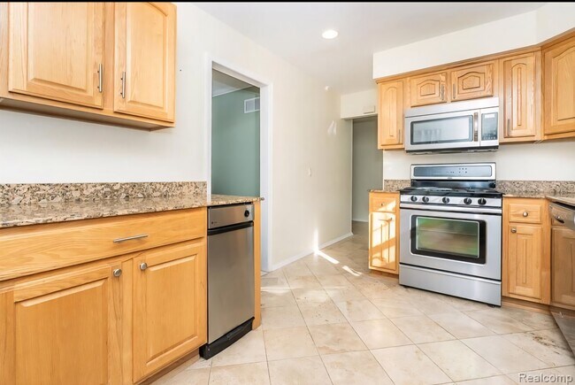 Building Photo - 1760 Trailwood Path