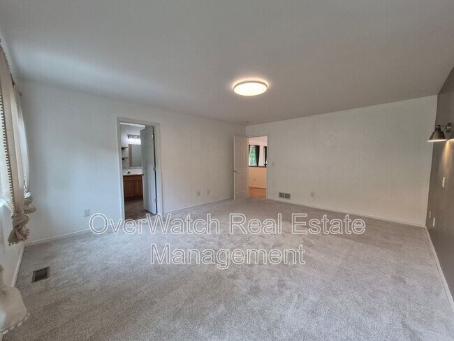 Building Photo - 19730 Highland Ridge Dr