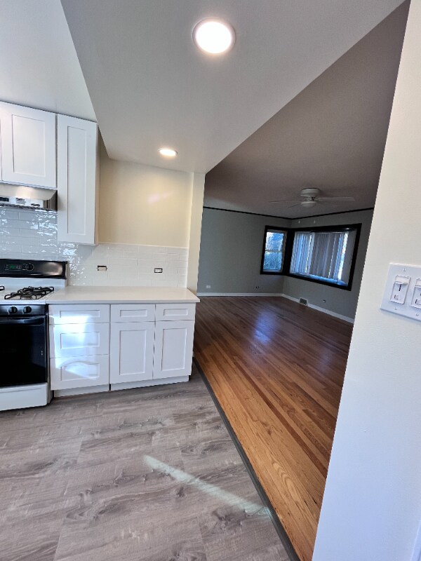 Building Photo - 3623 W Foster Ave