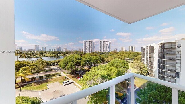 Building Photo - 3625 N Country Club Dr