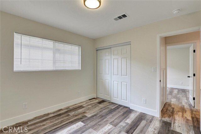 Building Photo - 402 E Glendale Dr