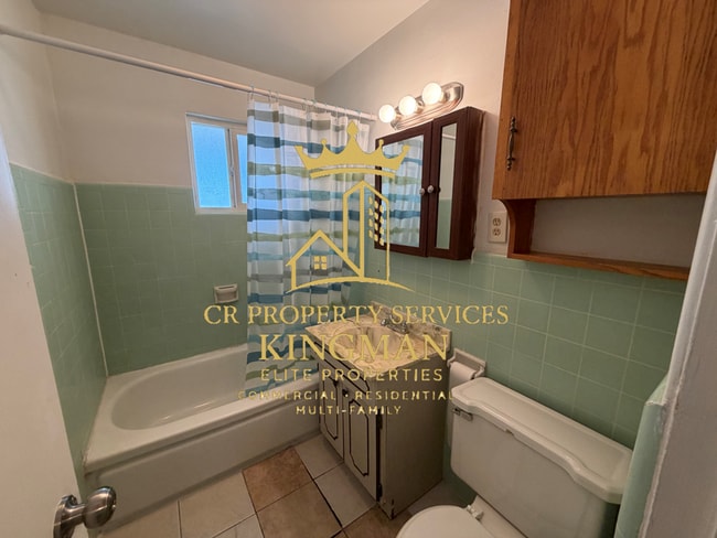 Building Photo - 3 Bedroom, 2 Bath Home – Vintage Charm at Its Best!