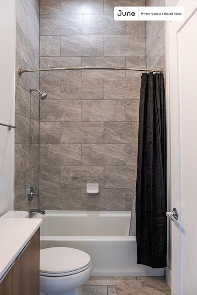 Building Photo - Room in Shared 4 bed/2 bath home