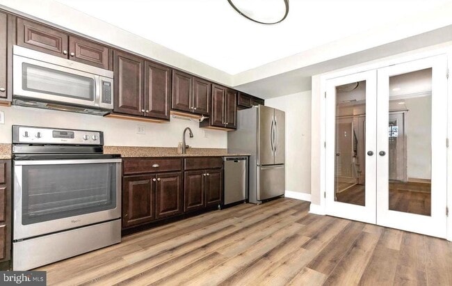 Building Photo - 459 Arwell Ct