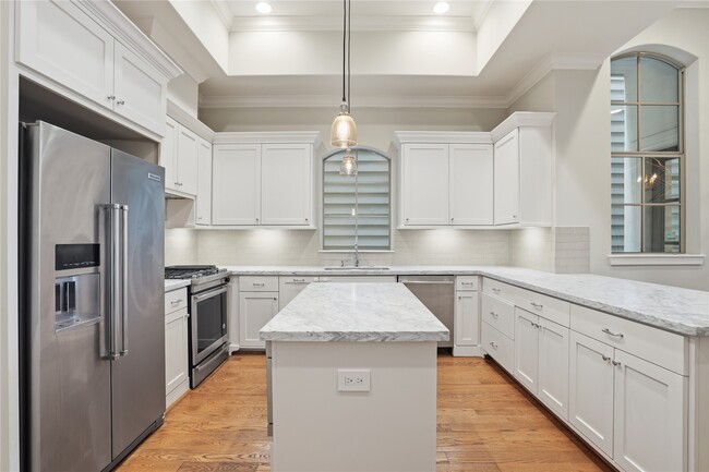 Building Photo - 4734 Aftonshire Dr