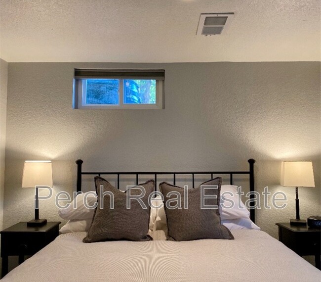 Building Photo - 1550 Tabor St