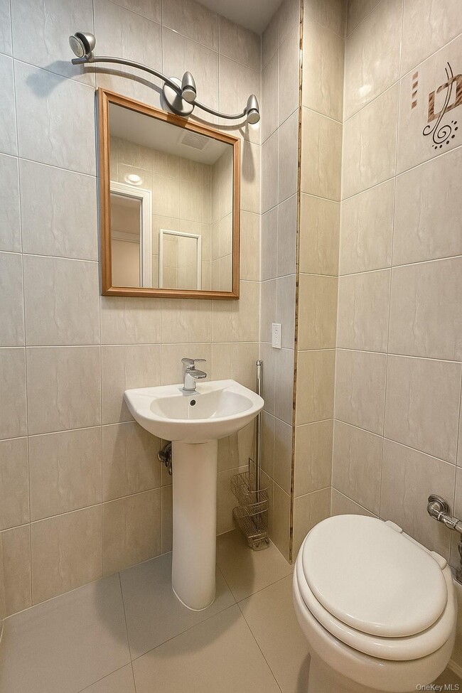 Building Photo - 206 E 124th St