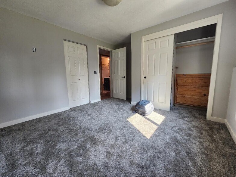 Building Photo - 2113 N Grants Ct