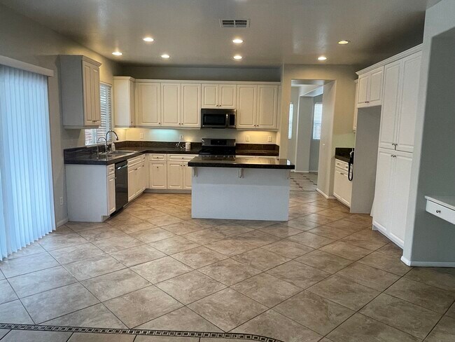 Building Photo - 1974 Arroyo Viejo Dr