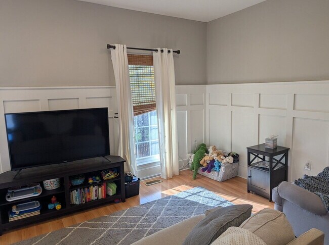 Building Photo - Leesburg Leisure