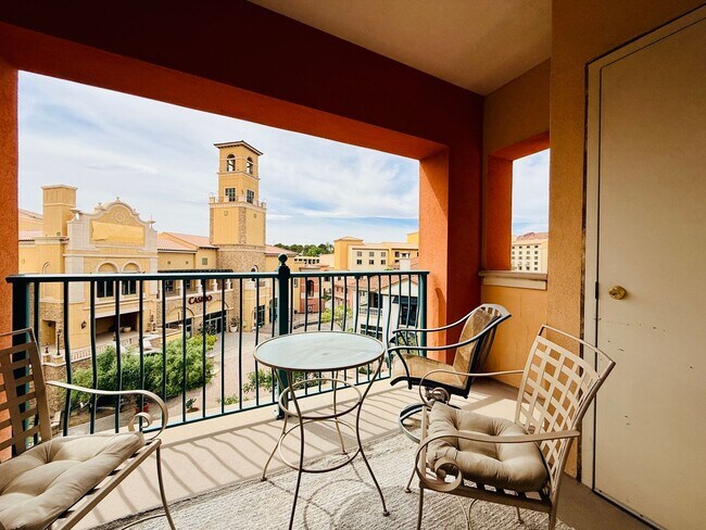 Building Photo - Live in the heart of Lake Las Vegas Village!