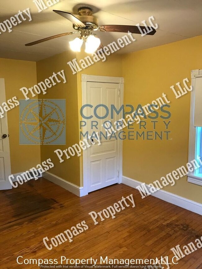 Building Photo - $1,295 - 3 Bed, 1 Bath Apartment - Paradise