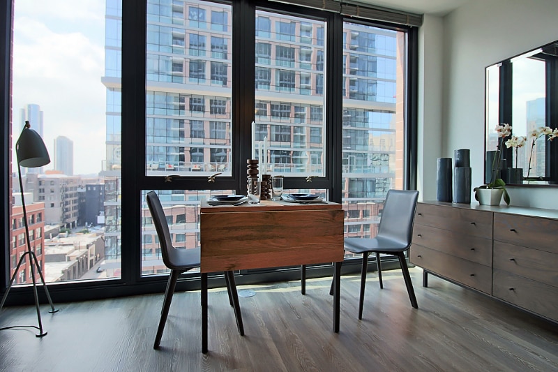 Building Photo - 622 N Wells St