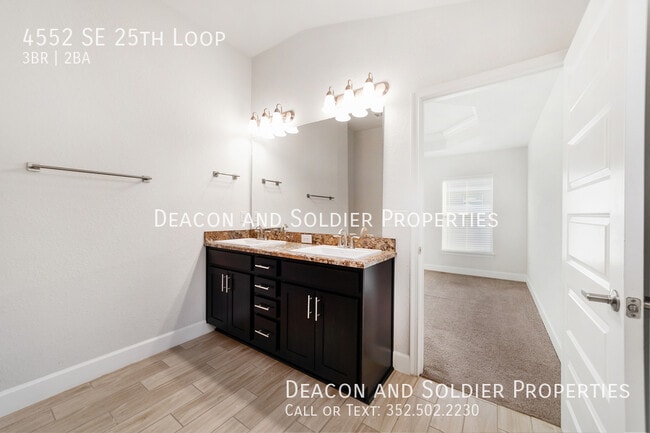 Building Photo - 4552 SE 25th Loop