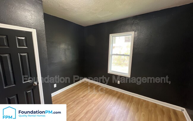 Building Photo - 1191 Sylvan St