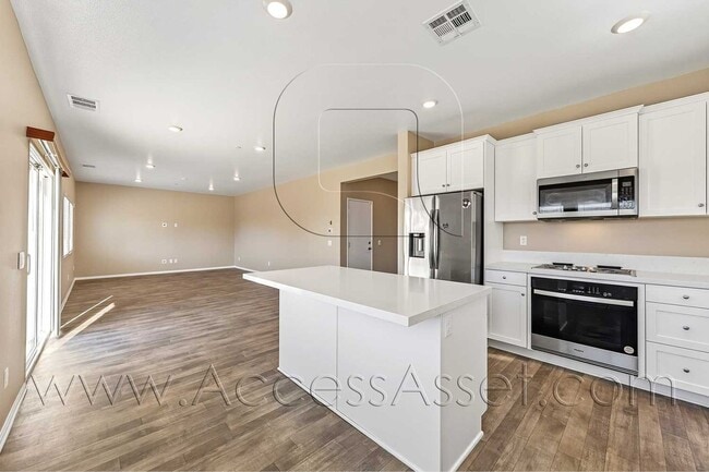 Building Photo - Beautiful Two-Story 4 Bed/3 Bath Home In Perris!