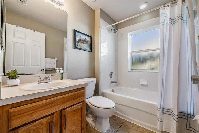 Building Photo - 1827 Hammocks Ave