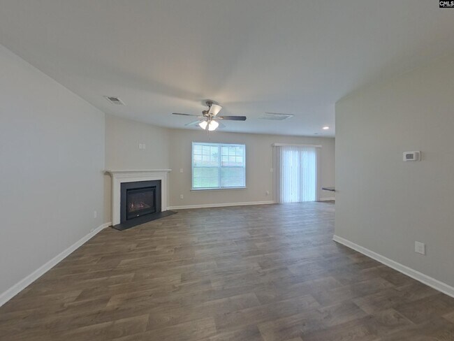 Building Photo - 33 Elmwood Blvd