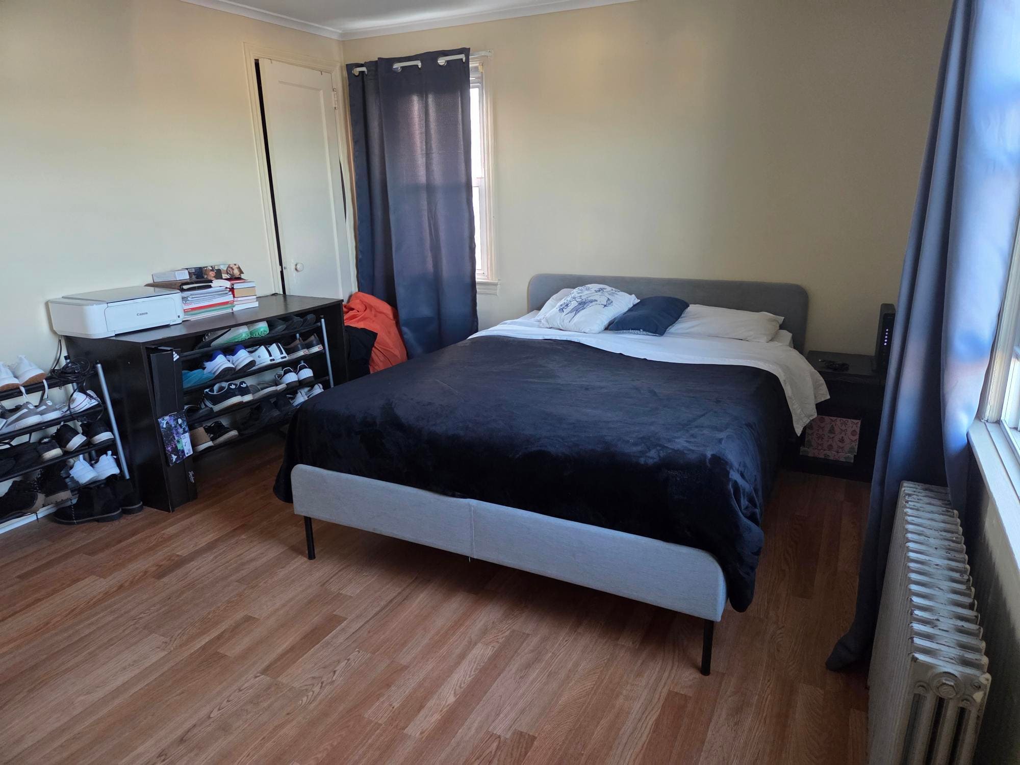 Building Photo - 413 Paderewski Ave