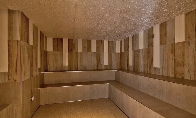 Building Photo - Panoramic Bayfront Luxury Living in the Heart of Little Italy