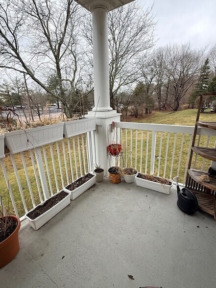 Building Photo - 2000 Davenport Ave