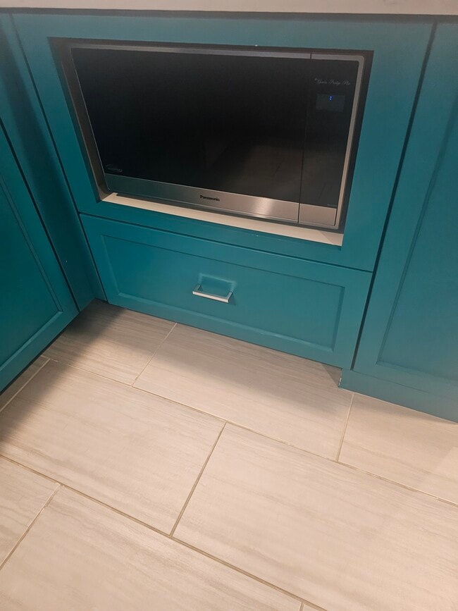 Building Photo - 3920 SE Grant St