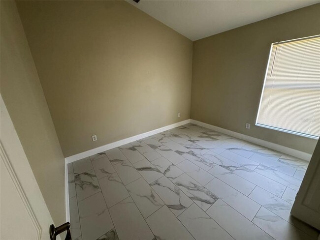 Building Photo - 2347 Blake Way