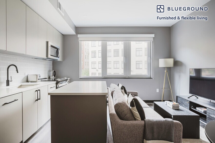 Building Photo - 1313 L St NW