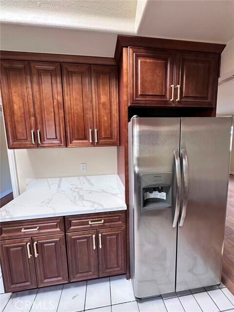 Building Photo - 1126 Highland Oaks Dr