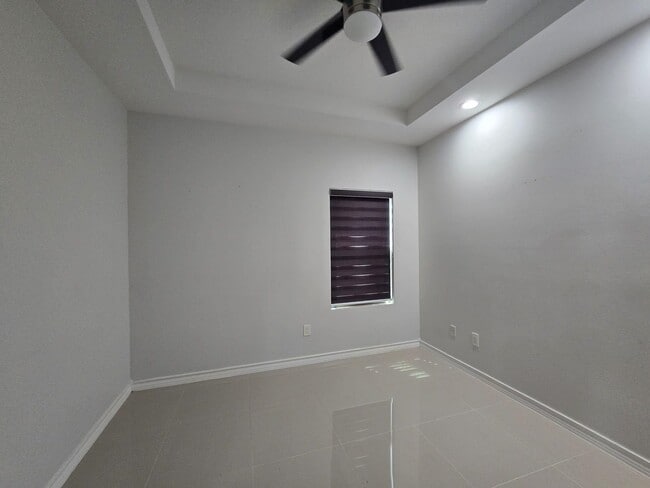 Building Photo - 2712 Corsican Ln