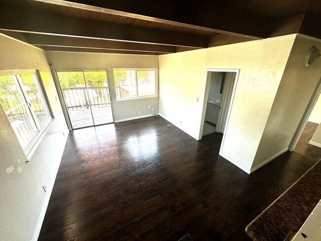 Building Photo - 3 + Beds 2 Baths Home With Large Yard /Was...