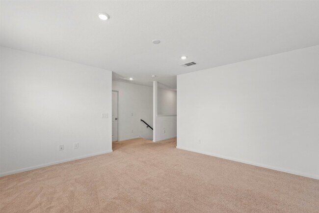 Building Photo - 5730 Finely Run St
