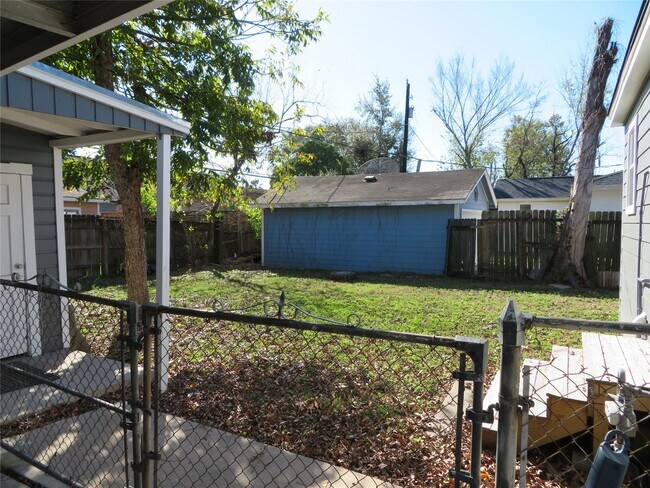 Building Photo - 1103 Jocelyn St