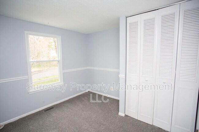 Building Photo - 57 Lady Diana Cir
