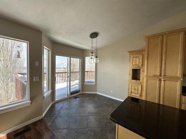 Building Photo - 113 Manilla Dr