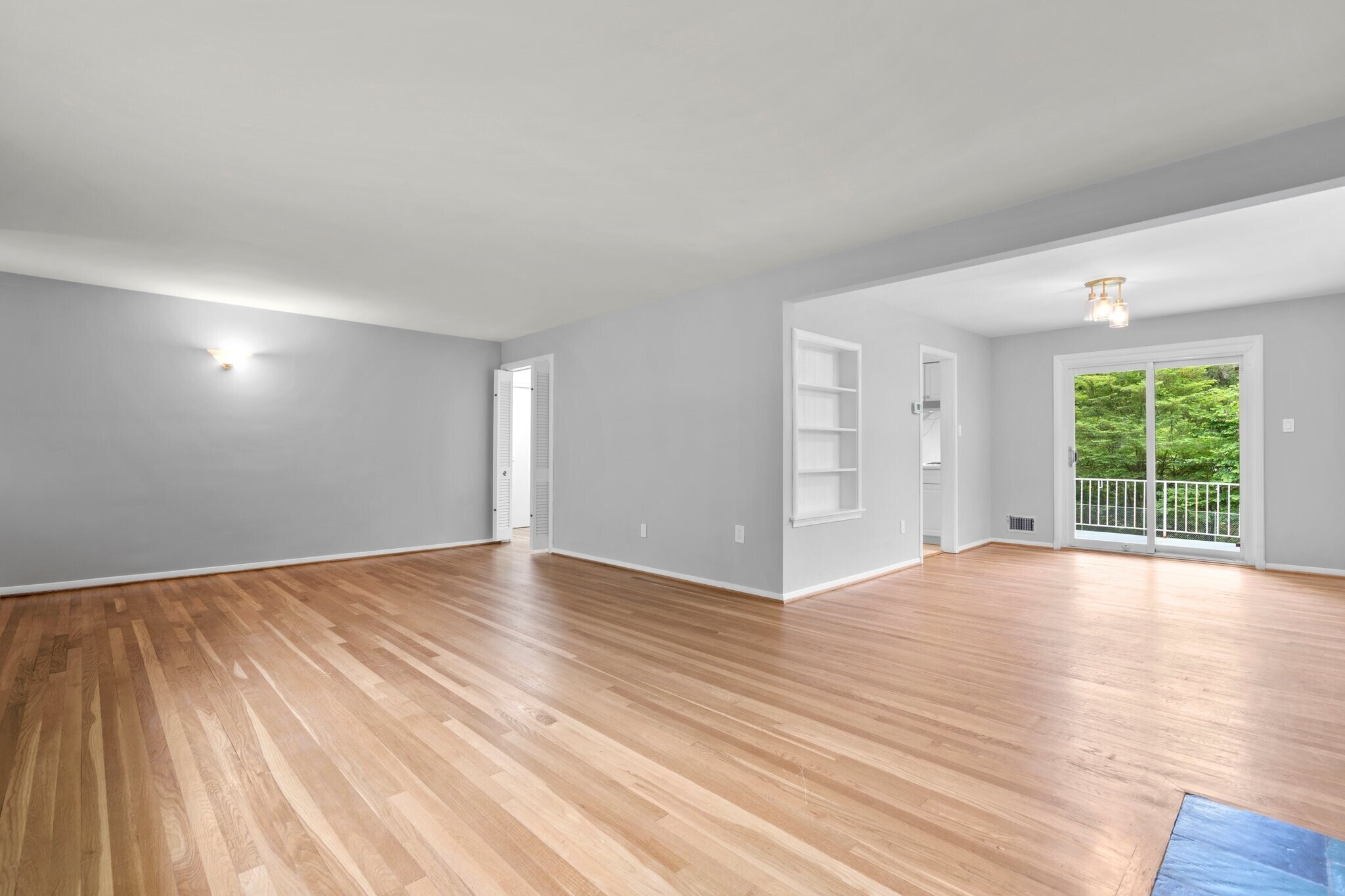 Building Photo - 4907 Elsmere Ave