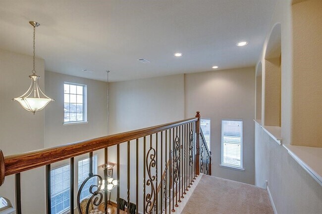 Building Photo - 17503 Fechser Ln