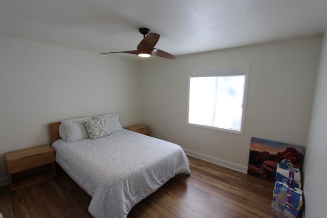 Building Photo - Available Soon! Turn key Furnished Univers...