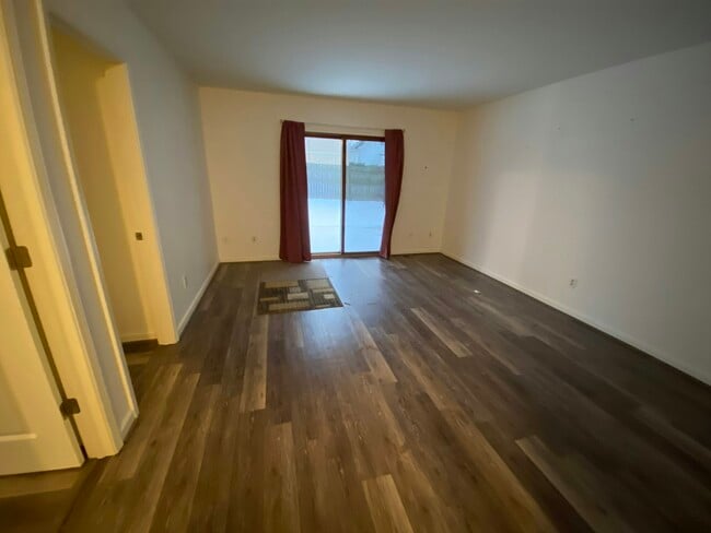 Building Photo - 801 S 15th St