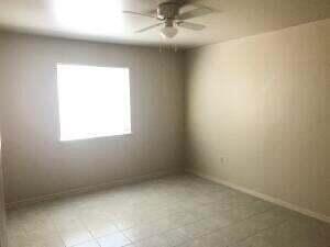 Building Photo - 594 Lomaland Dr