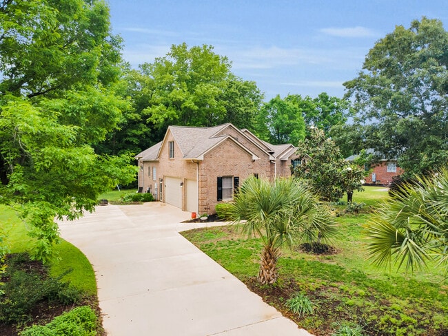 Building Photo - 106 Brugg Ct