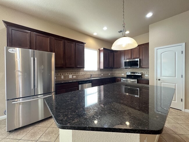 Building Photo - 25030 Buttermilk Ln