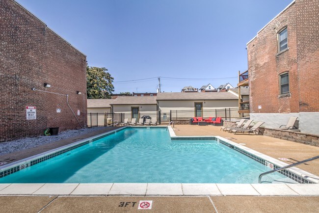 Building Photo - 3633 McRee Ave