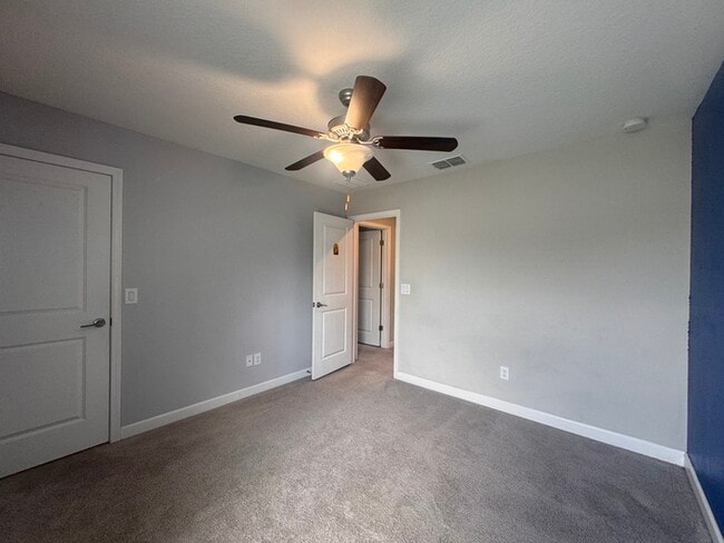 Building Photo - 4 Bedroom/3 Bathroom Enclave at Terra Bella