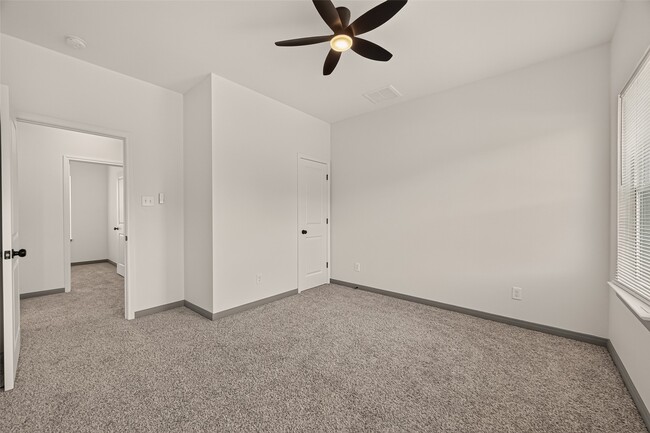 Building Photo - 8306 Tidwell Rd
