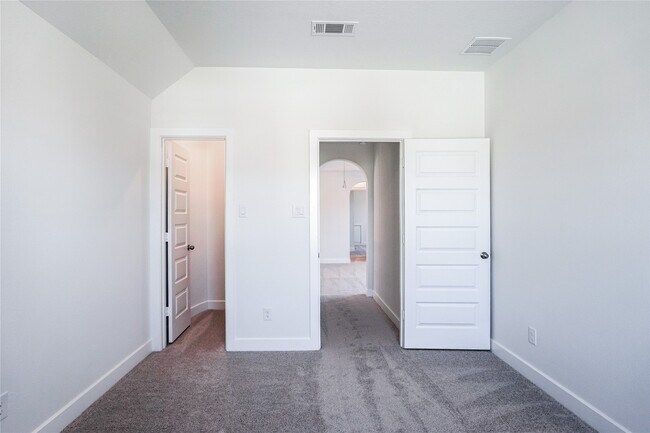 Building Photo - 7007 Snow Finch Ln